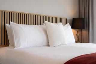 Sunlit Serenity Lakefront Apartment - 1