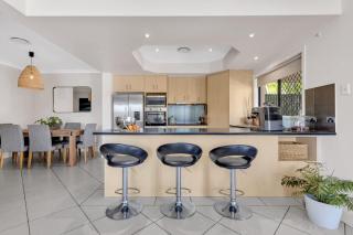 Beautiful Family House with Pool and BBQ - 1