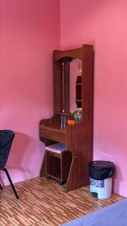 Chomlay Room & Restaurant - 8