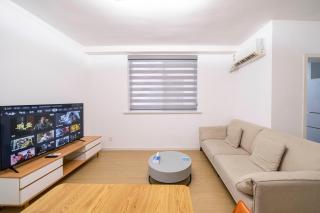 Tyms Xujiahui Premium 3BR 2BA APT - 0