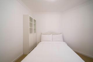 Tyms Xujiahui Premium 3BR 2BA APT - 6