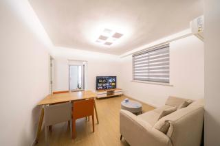 Tyms Xujiahui Premium 3BR 2BA APT - 4