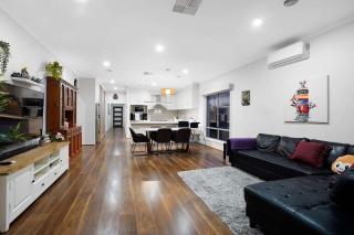 Family Home with Home Theater in Tarneit - 0