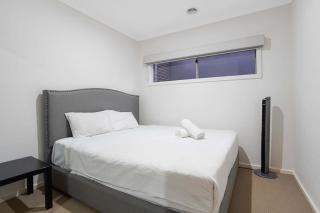 Family Home with Home Theater in Tarneit - 6