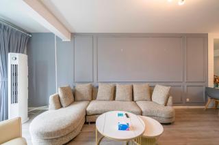 Tyms Prime 2BR APT Xujiahui Garden - 7