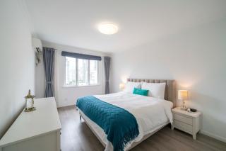 Tyms Prime 2BR APT Xujiahui Garden - 6