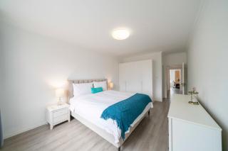 Tyms Prime 2BR APT Xujiahui Garden - 5