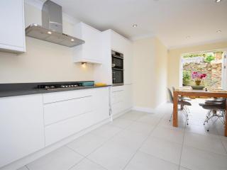 3 Bed in Swanage DC042 - 7