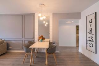 Tyms Prime 2BR APT Xujiahui Garden - 4