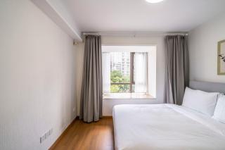 Tyms Morden 3BR 2BA APT Bella Vita - 4