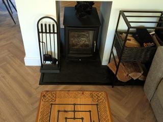Newly Refurbished 3 Bed House with 2-Sided Wood Burner and Garden in Edinburgh - 7
