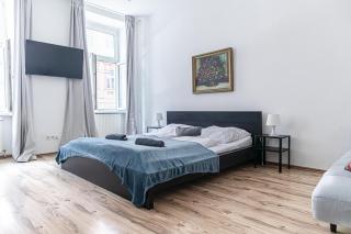 Comfy 2BR Apartment TV & WIFi Suitable for Long Stay - 0