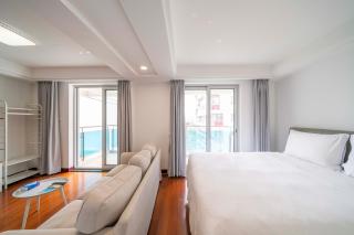Tyms Xujiahui Modern 1BR APT - 8