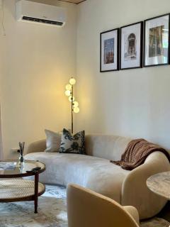 A chic apartment by Afra Paje - 0