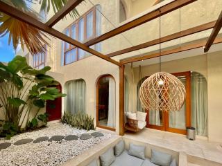 Luxury Berawa Private 3BR Villa With Butler - 4
