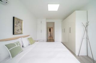 Tyms 3BR 2BA APT Hongqiao Crystal Garden - 9