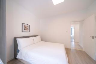 Tyms 3BR 2BA APT Hongqiao Crystal Garden - 4