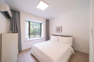 Tyms 3BR 2BA APT Hongqiao Crystal Garden - 1