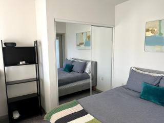 Cozy loft in heart of Santa Monica FREE Parking - 3