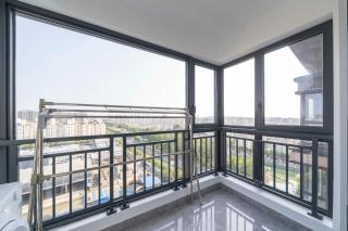 Tyms Hongqiao Deluxe 3BR 2BA APT - 1