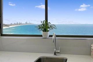 Beachfront Luxury on Burleigh Hill Casa del Mar - 0