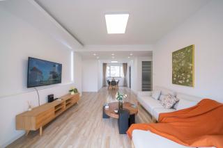 Tyms Luxury 4BR 2BA APT Residence - 0