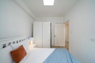 Tyms Luxury 4BR 2BA APT Residence - 9