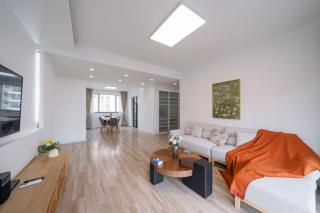 Tyms Luxury 4BR 2BA APT Residence - 5