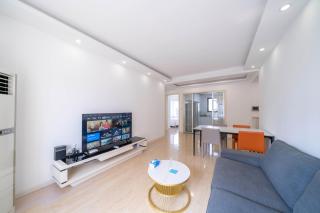 Tyms 2BR APT Xujiahui Dacheng Residence - 6