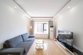 Tyms 2BR APT Xujiahui Dacheng Residence - 5