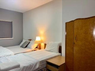 Family Room on Green road - 6