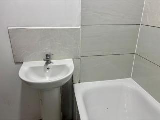 Family Room on Green road - 5