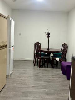 Family Room on Green road - 3