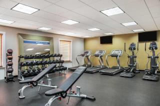 Ramada by Wyndham St Paul AB - 3