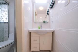 Tyms Modern 2BR APT Xujiahui Dacheng Residence - 2