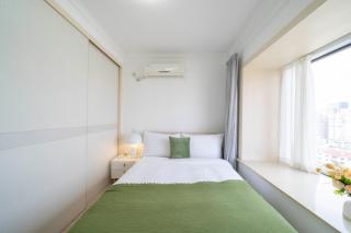 Tyms Modern 2BR APT Xujiahui Dacheng Residence - 1