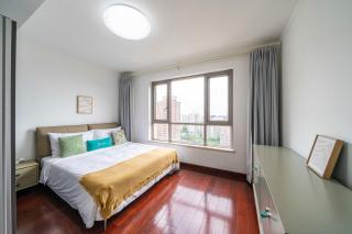 Tyms 2BR APT Hongqiao Yucui Garden - 0