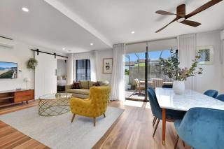 Knock Knock - Where City Meets Chill - 6