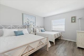 Boardwalk 401 - 7