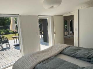 Relaxing Sanctuary In Desirable Area - 4