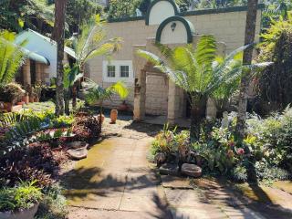 Garden of Eden Cottages and Guest House - 9
