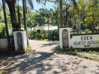 Garden of Eden Cottages and Guest House - 7