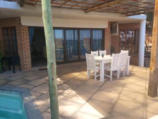 Sunset Cottage - Own Water - Own Electricity - 6