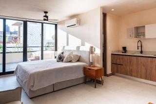 Modern Luxury me Minimalist Penthouse with Private - 9