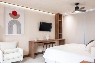 Modern Luxury me Minimalist Penthouse with Private - 7