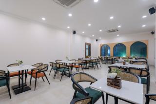 Treebo Premium Aasma Courtyard - 7