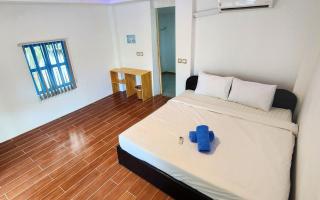 Mad Monkey Kampot - 4