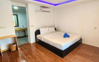 Mad Monkey Kampot - 3