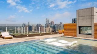 2 Luxury Condos 1 Block from Rainey St New High Rise w Rooftop Pool Gym - 9