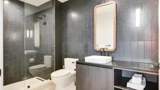 2 Luxury Condos 1 Block from Rainey St New High Rise w Rooftop Pool Gym - 2